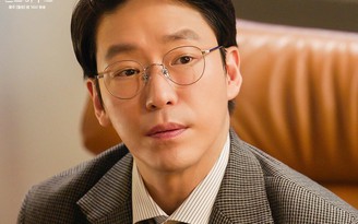 Uhm Ki Joon: Diễn viên nhạc kịch đến 'trùm' phản diện trong 'Penthouse'