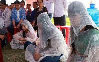 Sét đánh 4 người chết: Bỗng dưng mồ côi mẹ