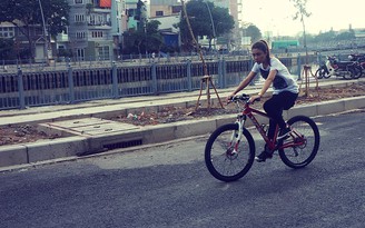 Mai vàng 2011 Uyên Trang 'mi nhon' nhờ năng tập luyện