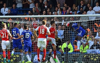 Chỉ còn 9 người, Arsenal nhận thất bại trên sân Chelsea