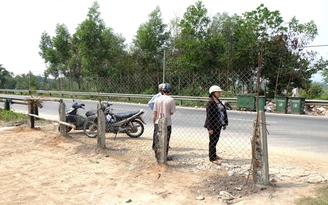 Chưa đền bù đã vội san lấp?