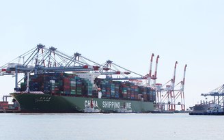 Việt Nam đủ khả năng tiếp nhận siêu tàu container cập cảng