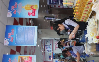 Siêu thị tung khuyến mãi mạnh 3 ngày cuối tuần