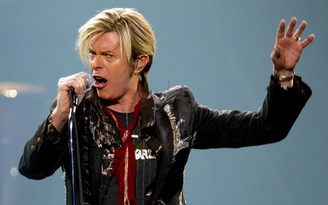 Huyền thoại âm nhạc David Bowie qua đời vì ung thư
