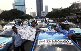 Uber, Grab bị siết ở Indonesia