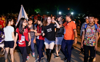 Hương Tràm nhiệt tình với sinh viên trước đêm trao giải 'The Remix'