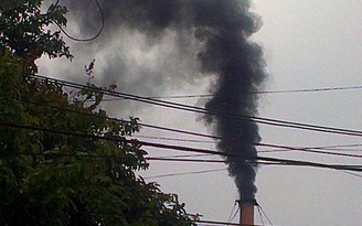 Dân vây bệnh viện phản đối lò đốt rác y tế gây ô nhiễm