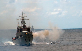 Lữ đoàn 171 Hải quân đón nhận Huân chương Bảo vệ Tổ quốc hạng nhất