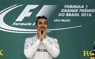 Đường đua F1: Trò bẩn bất thành của Lewis Hamilton