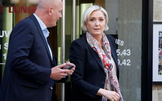 Tổng thống Pháp kêu gọi tẩy chay bà Le Pen
