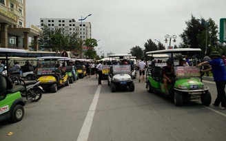 Xe điện hoạt động trái phép gây ách tắc giao thông Sầm Sơn