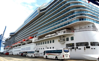 Du thuyền chở 3.560 khách quốc tế cập cảng Việt Nam