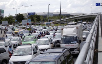 Giao thông của vùng TP.HCM phát triển không tương xứng