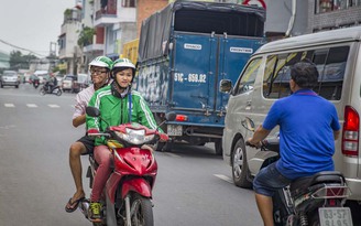 GrabBike - Những cuốc xe đời - Kỳ 4: Những bóng hồng trên đường