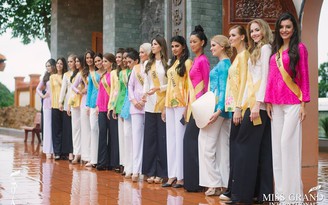Dàn thí sinh Miss Grand International 2017 mặc áo bà ba duyên dáng như con gái Việt