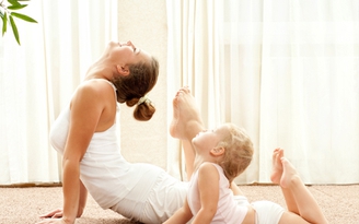 Làm mẹ nên có 5 thói quen tốt này để giúp con không béo phì