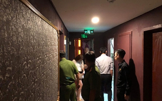 Kéo nhau vào karaoke 'chui' lắc, mua dâm