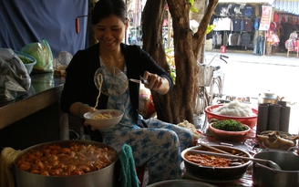 Chuyện nồi bánh canh xứ Huế: Không cay không về Chuyện nồi bánh canh xứ Huế: Không cay không về