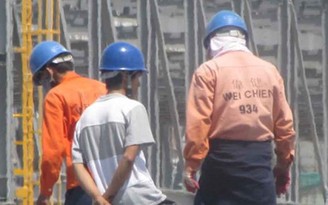 Dừng tiếp nhận lao động Trung Quốc