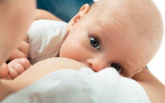 Sữa mẹ tăng cường phát triển trí não ở trẻ