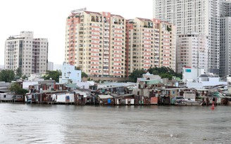 “Vỡ” kế hoạch di dời 20.000 căn nhà ven kênh, rạch