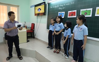 Sách giáo khoa tiếng Việt lớp 1: Đông người 'nhặt' thì chắc chắn 'sạn' sẽ bớt đi