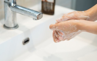 Nước rửa tay hay xà phòng tốt hơn?