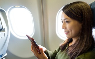 Hành khách dùng smartphone có thực sự gây nguy hiểm cho máy bay?