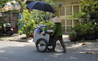 Dìu nhau đi qua mùa dịch