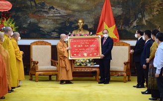 Chủ tịch nước Nguyễn Xuân Phúc: Đạo đức đi trước để thu phục lòng dân