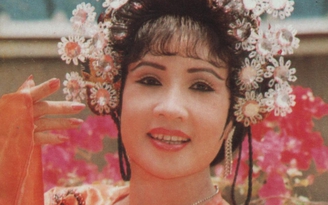 Văn hóa Việt nhìn từ tiếng Việt: 'Mút mùa Lệ Thủy' hay 'mút mùa lệ thủy'?