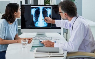 Ung thư phổi: Các dấu hiệu phổ biến trong cơn ho