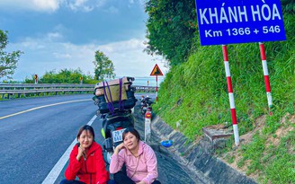 Thả tim cô gái cùng mẹ đi phượt bằng… xe máy từ Bình Định đến Cà Mau