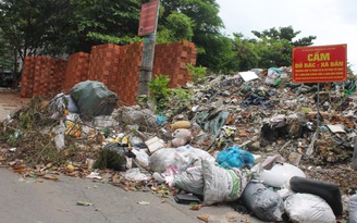 Bãi rác trong khu dân cư