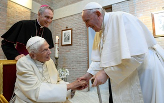 Tang lễ cố Giáo hoàng danh dự Benedict XVI