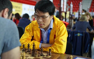 Lê Quang Liêm áp sát ngôi đầu giải cờ vua châu Á