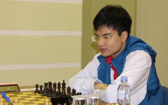 Nguyễn Anh Khôi lên ngôi vua cờ châu Á sớm 1 vòng đấu