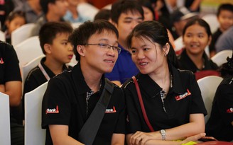 Vợ chồng Trường Sơn-Thảo Nguyên sát cánh ở giải cờ vua đồng đội toàn quốc