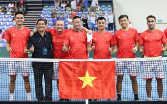 Thắng đẹp Malaysia, tuyển quần vợt Việt Nam thăng hạng Davis Cup