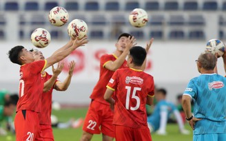 Lịch thi đấu, lịch trực tiếp tuyển Việt Nam tại AFF Cup 2020: Căng khúc giữa