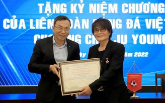 ‘Thần y’ Choi Ju-young xúc động nói lời chia tay bóng đá Việt Nam