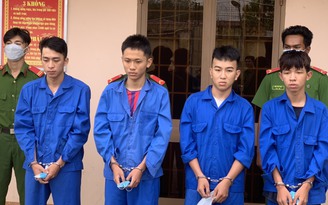 Tây Ninh: Tạm giữ hình sự nhóm nghi phạm mang súng ra đường bắn người
