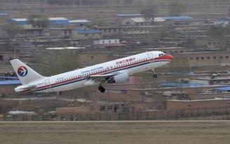 25 hành khách Trung Quốc bị bắt vì tự ý mở cửa thoát hiểm máy bay
