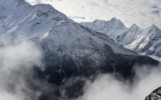 Lở tuyết lớn tại núi Everest sau trận động đất ở Nepal