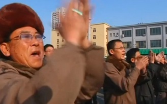 Dân chúng Triều Tiên phải ăn mừng vụ thử bom khinh khí