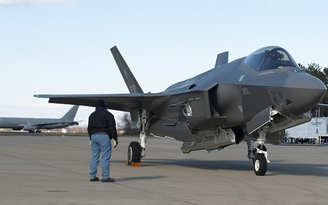 F-35 của Ý bay xuyên Đại Tây Dương lần đầu tiên