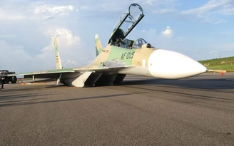 Su-30 của Uganda gãy càng khi hạ cánh