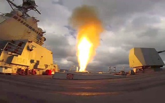 Chiến hạm Mỹ chống tên lửa diệt hạm bắn từ Yemen như thế nào?