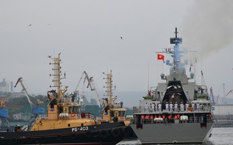 Chiến hạm Quang Trung đến Vladivostok dự lễ duyệt binh Hải quân Nga