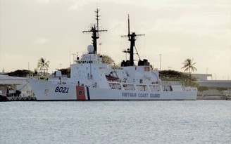 Tàu Cảnh sát biển Việt Nam 8021 đến Guam